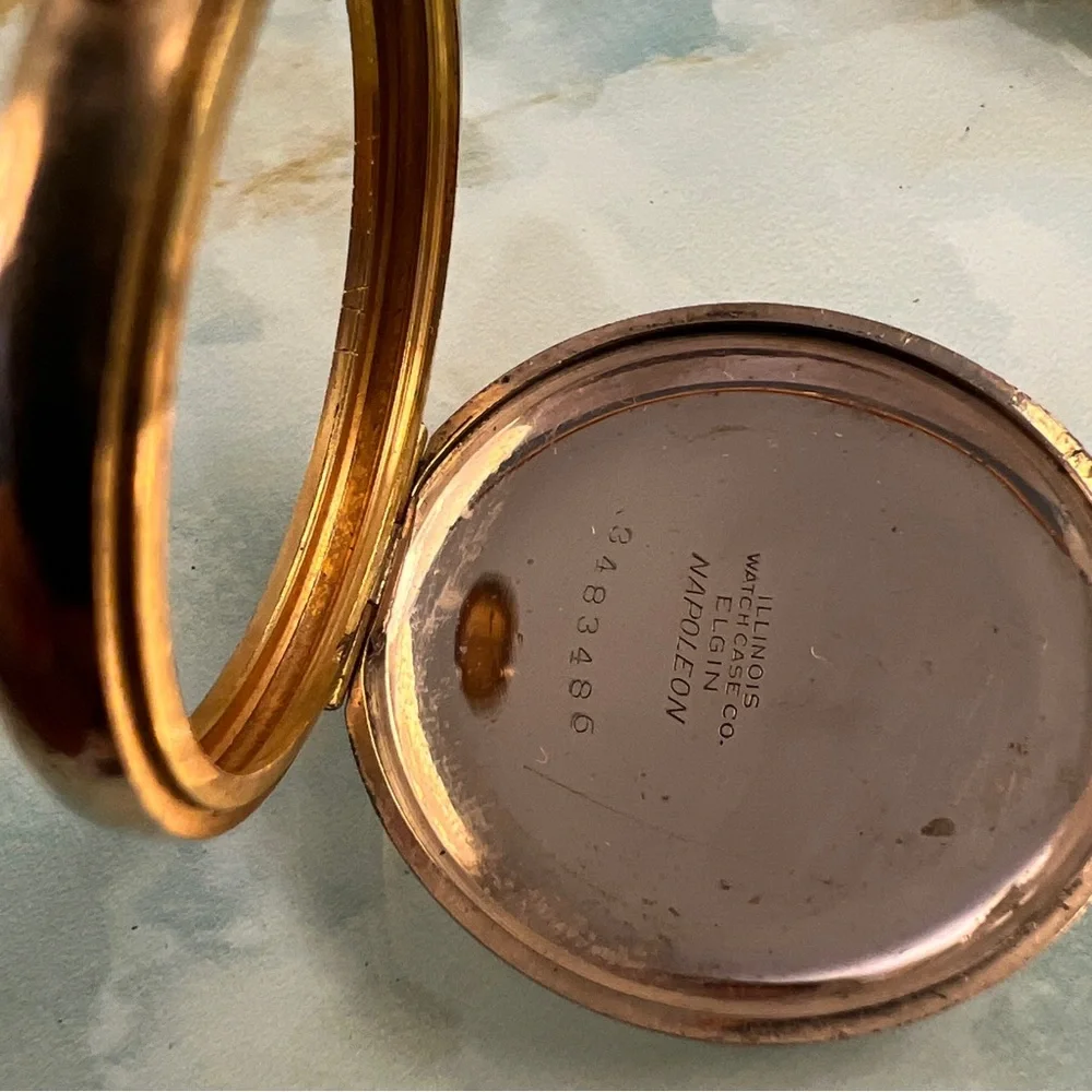 WALTHAM Antique 7 Jewel Pocket Watch in 14k Gold Filled Elgin Napoleon Case